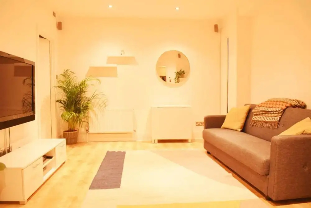 Cosy 1 Bed Basement Flat in Shepherds Bush