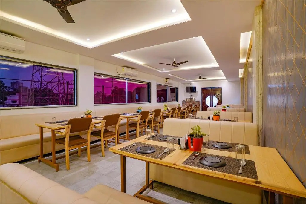 Fabhotel Farmaish Garden