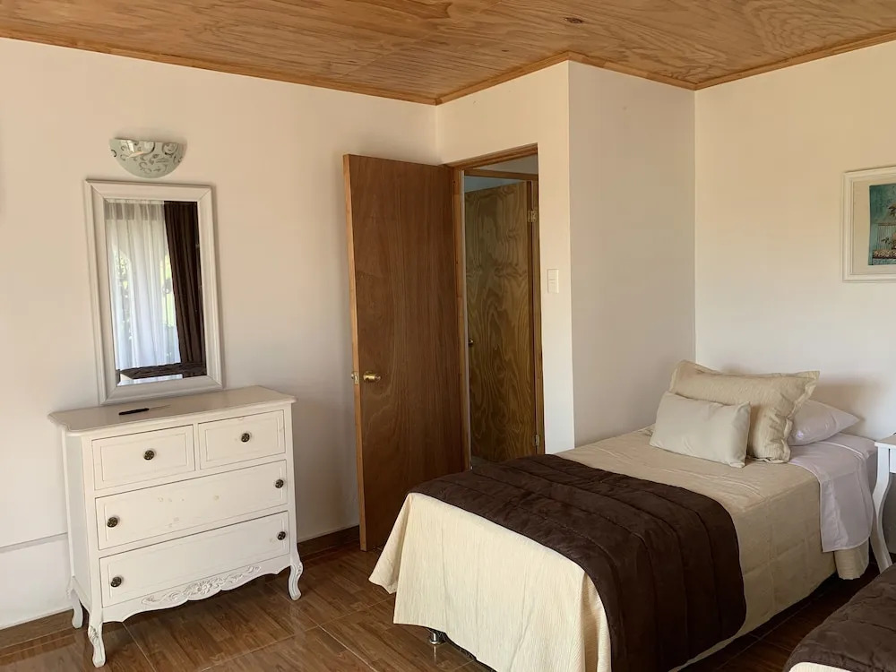 Teanehi Bed & Breakfast