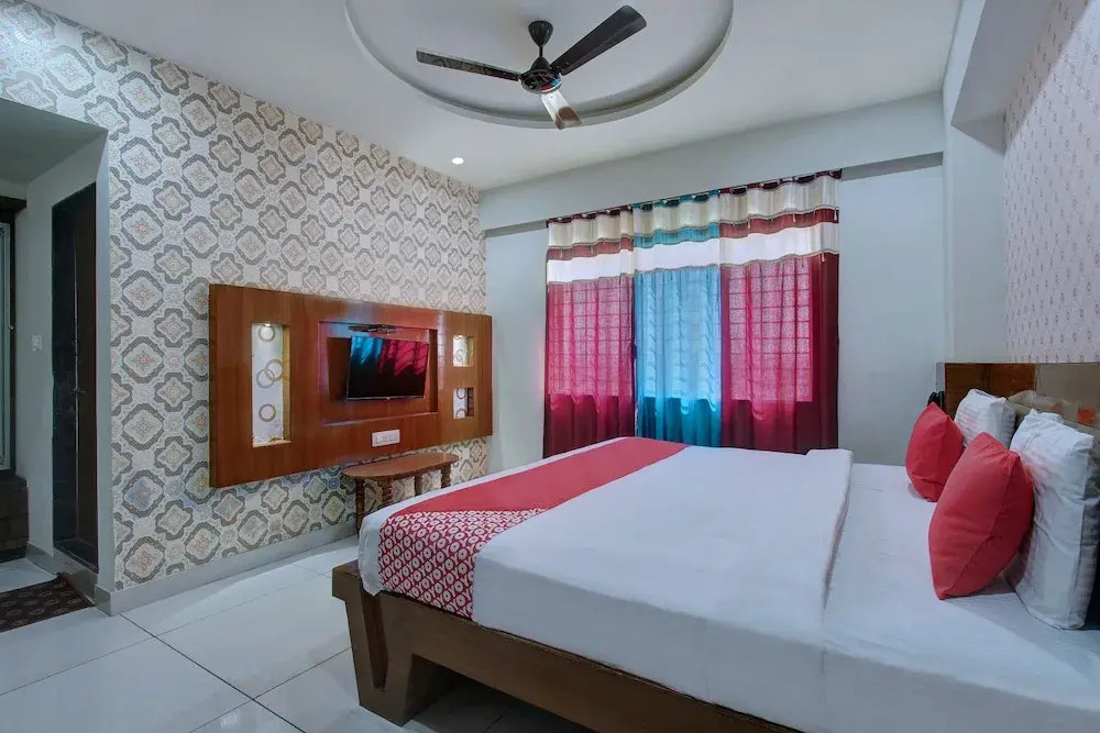 OYO 26981 Sharan Residency