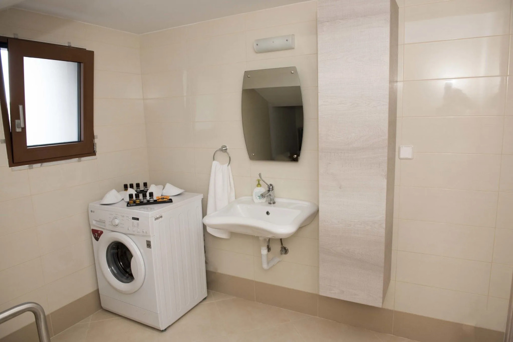 Sperveri Enalio Villas - Heated Pool