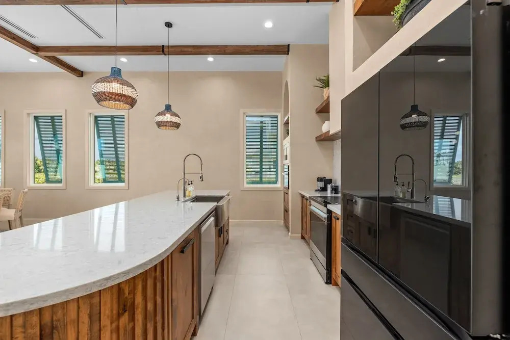 Nomad House At The Shores 3 Bedroom Home