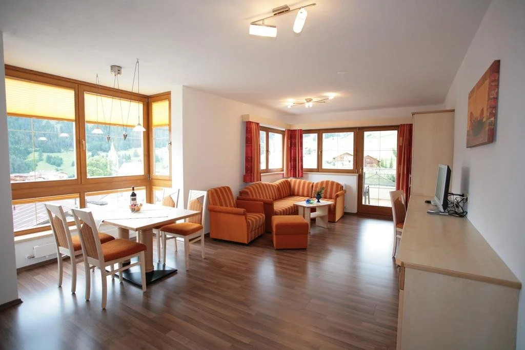 Platöll Homes
