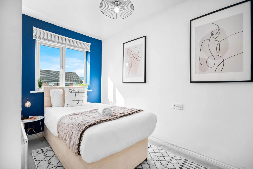 Superb Two Bedroom Duplex With Garden and Parking