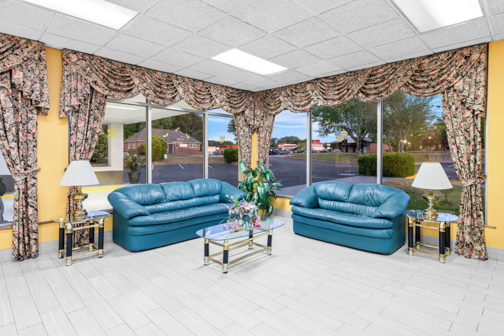 Super 8 by Wyndham Gaffney