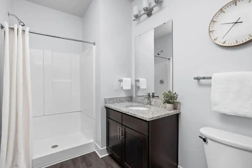 CozySuites Stunning 4BR near WholeFoods