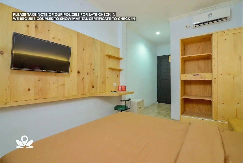 ZEN Rooms Near Darmawangsa Syariah