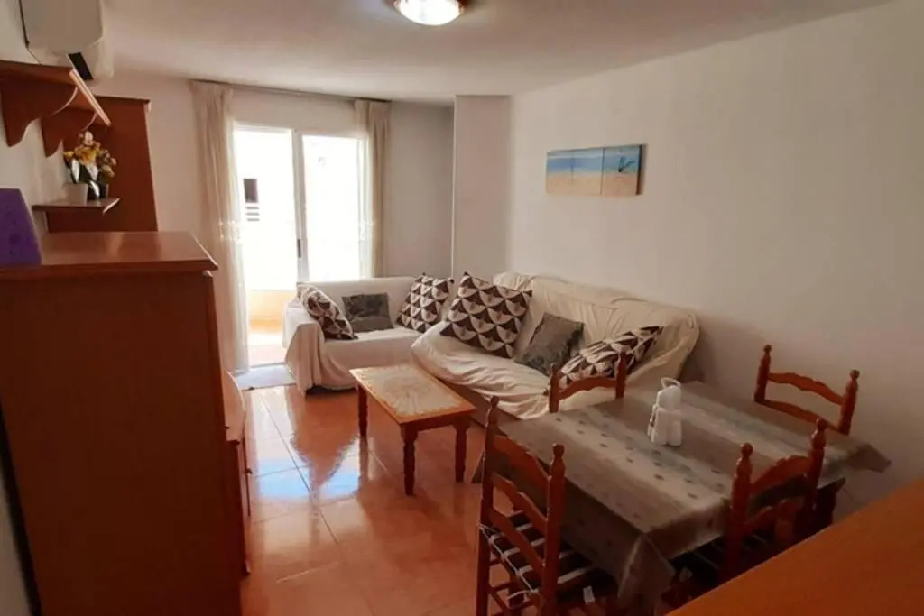 Cozy Holiday @ 3BR Apt Near Beach Promenade!