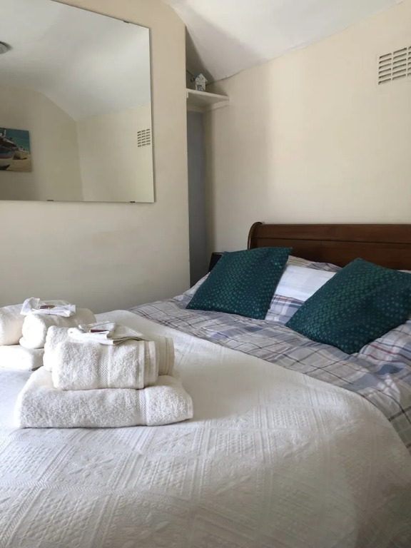 Coedmor Harbour Cottage (sleeps 2)