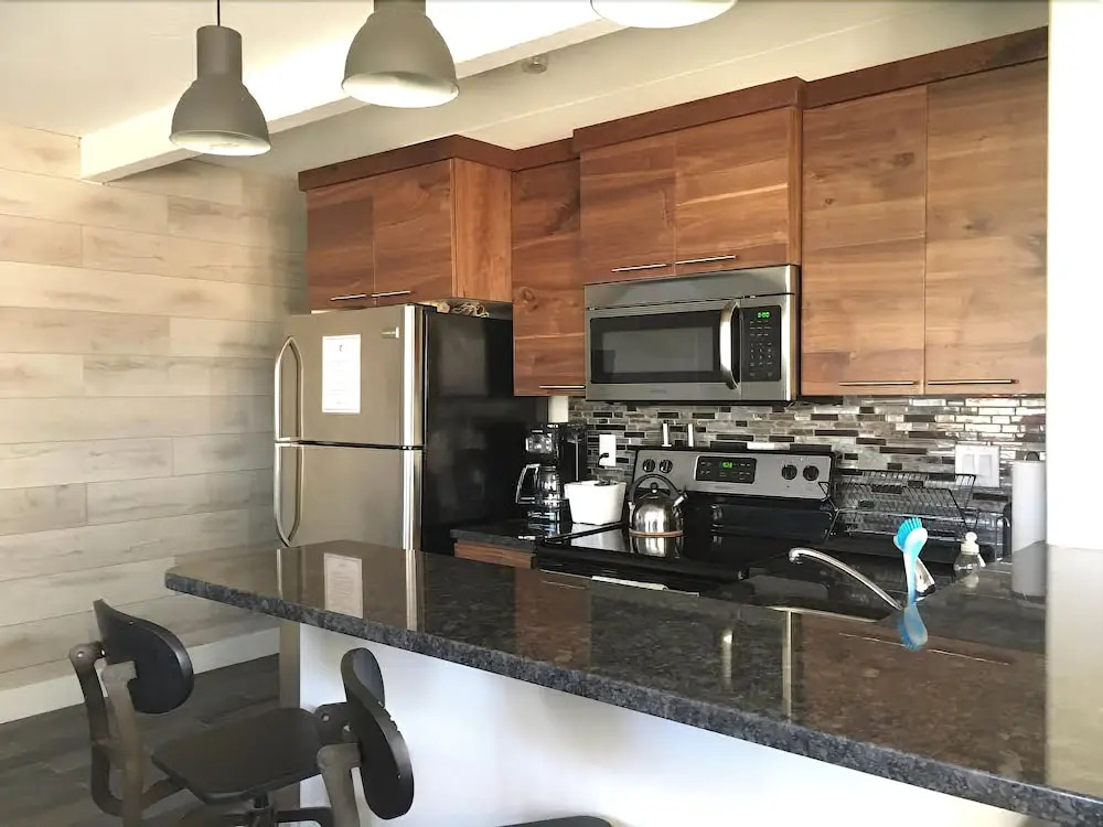 The Flagstone Boutique Inn & Suites