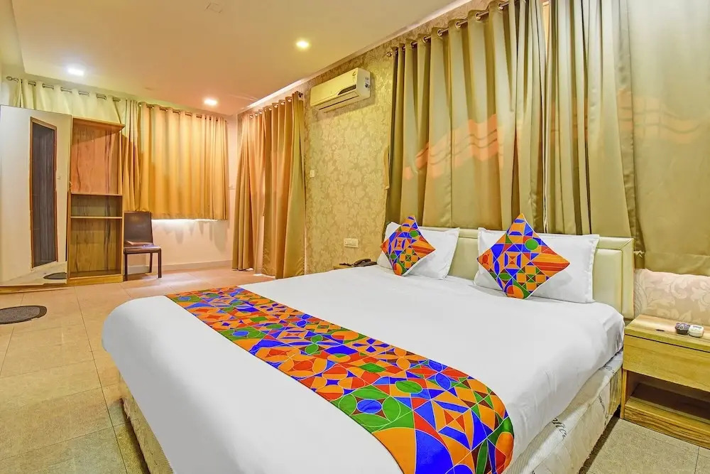 Fabhotel The Walnut