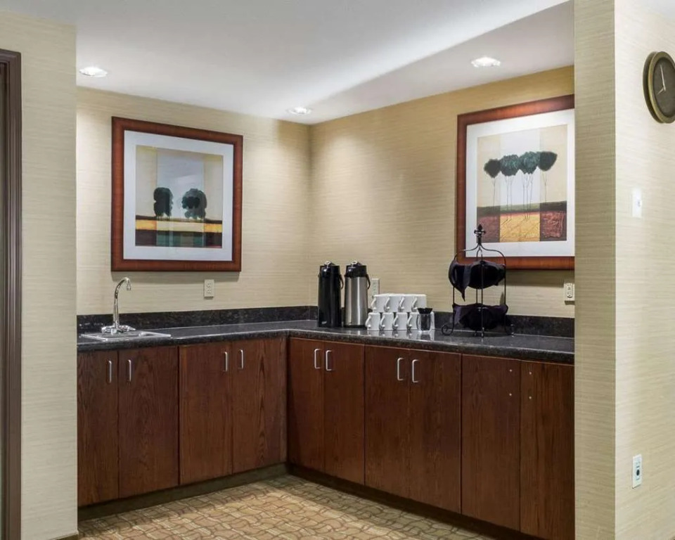 Comfort Suites Conference Center Rapid City