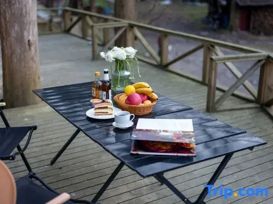 Qingcheng Mountain·Yuan.Qi Wooden House Private Tang Homestay