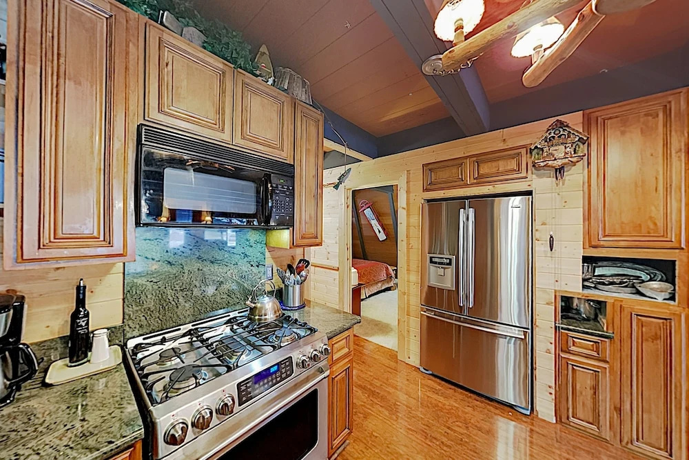 New Listing! Woodsy Cabin w/ Hot Tub, 3 Decks home