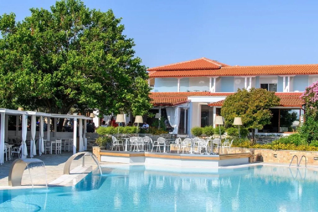 Antigoni Seaside Resort