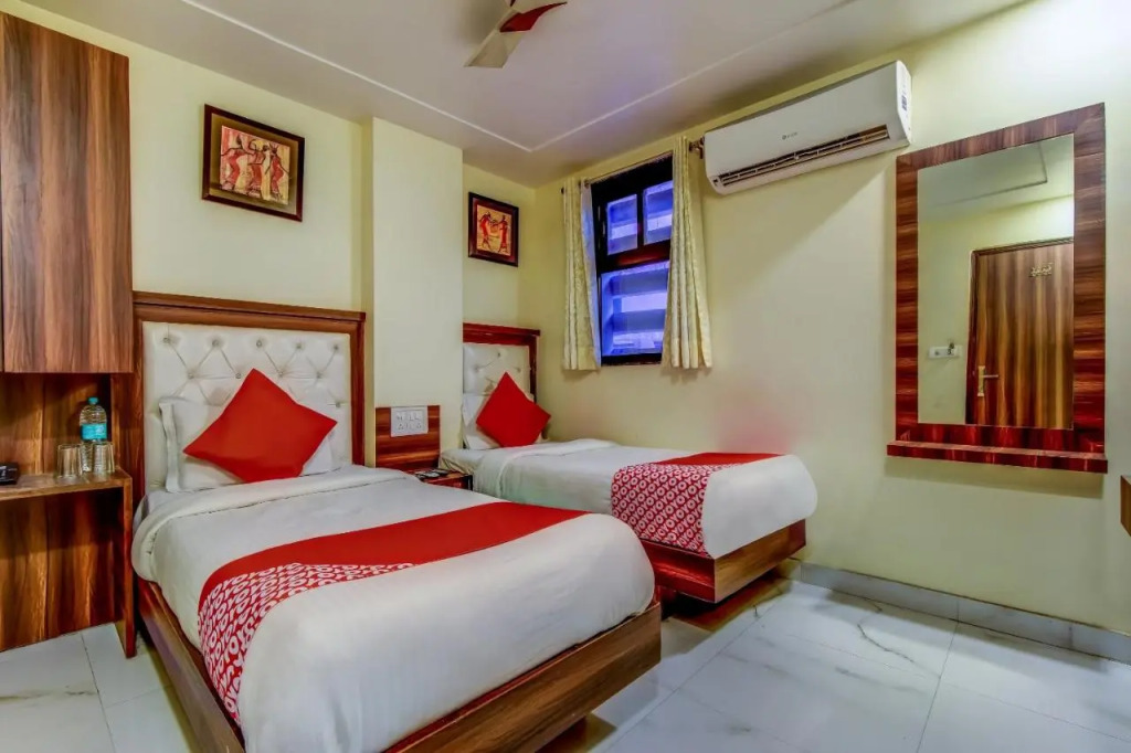 Hotel Sarthak Palace near Karol Bagh Metro station New Delhi
