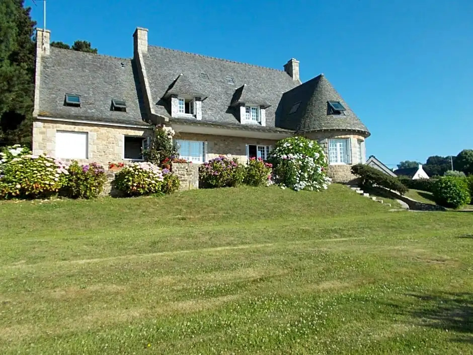 LES AJONCS