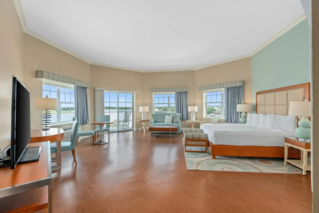 The Waterfront Inn
