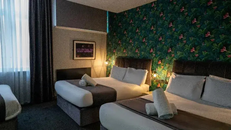 Hotel 105