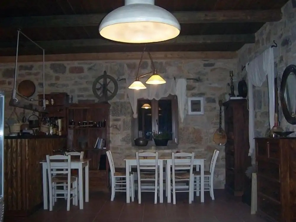 Akros Oreon Hotel