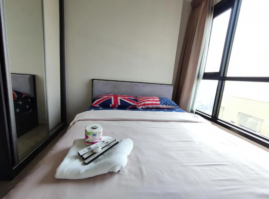 Pattaya Beach Sea View Rooftop Pool Resort
