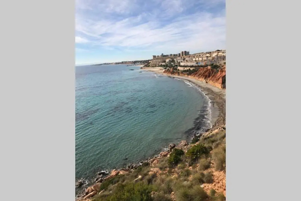 Lovely apartment In Cabo roig near beach