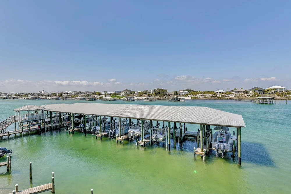 Fish, Swim & Dine: Ocean-view Orange Beach Condo