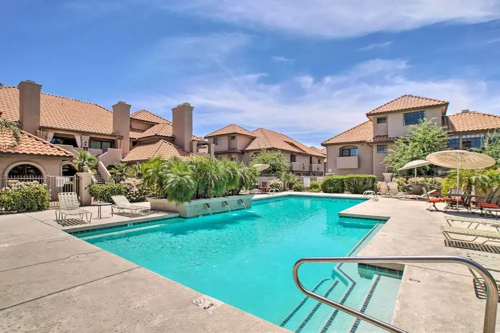 Walk to Park: Scottsdale Condo w/ Community Pool!