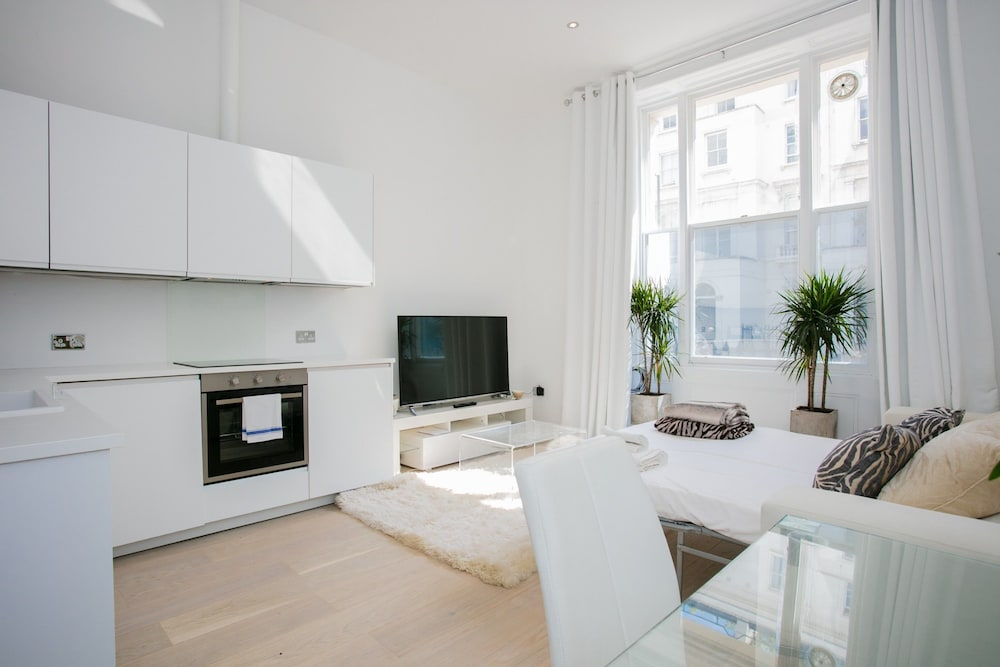 New Paddington Apartment Next to Hyde Park