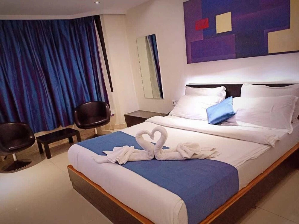 OYO 10179 Hotel Yavachi