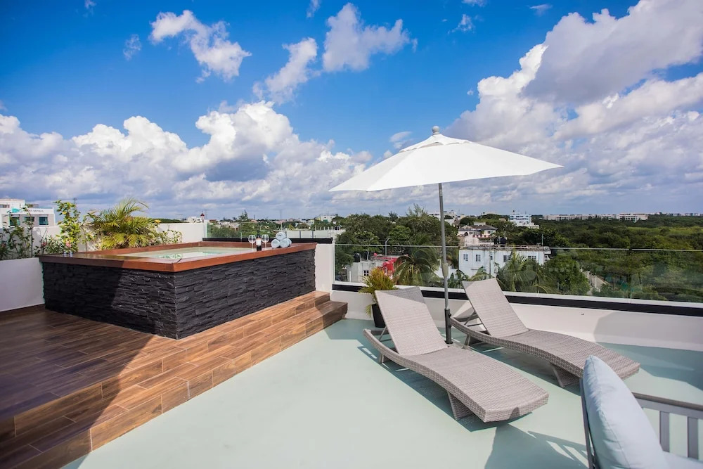 Honey B Suites