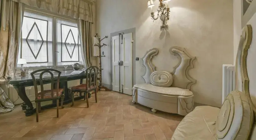 Epoque Halldis Apartment