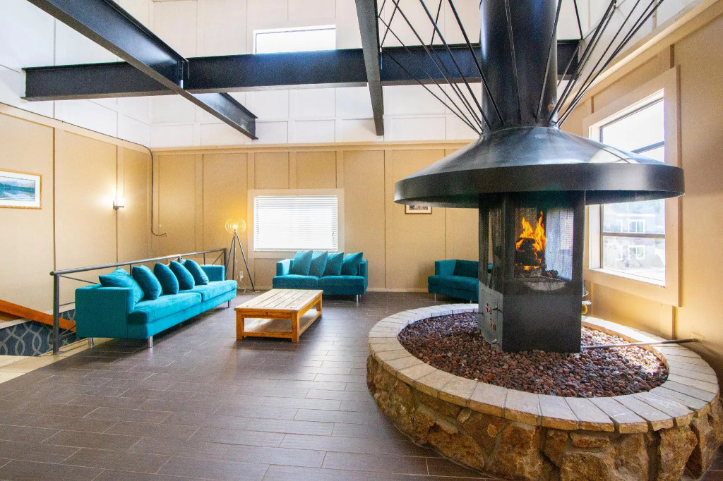 Expedition Lodge Estes Park at Rocky Mtn National Park
