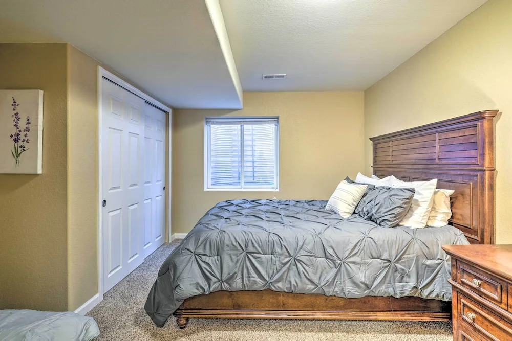 Spacious Springs Home + Patio ~ 10 Mi to Dtwn