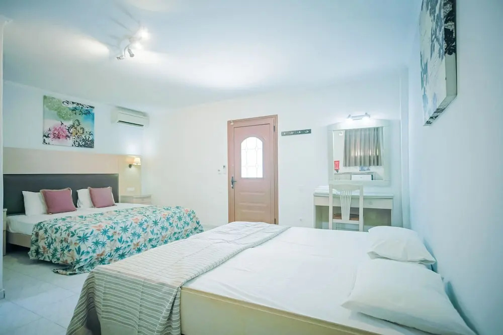 Roseclub Apartments