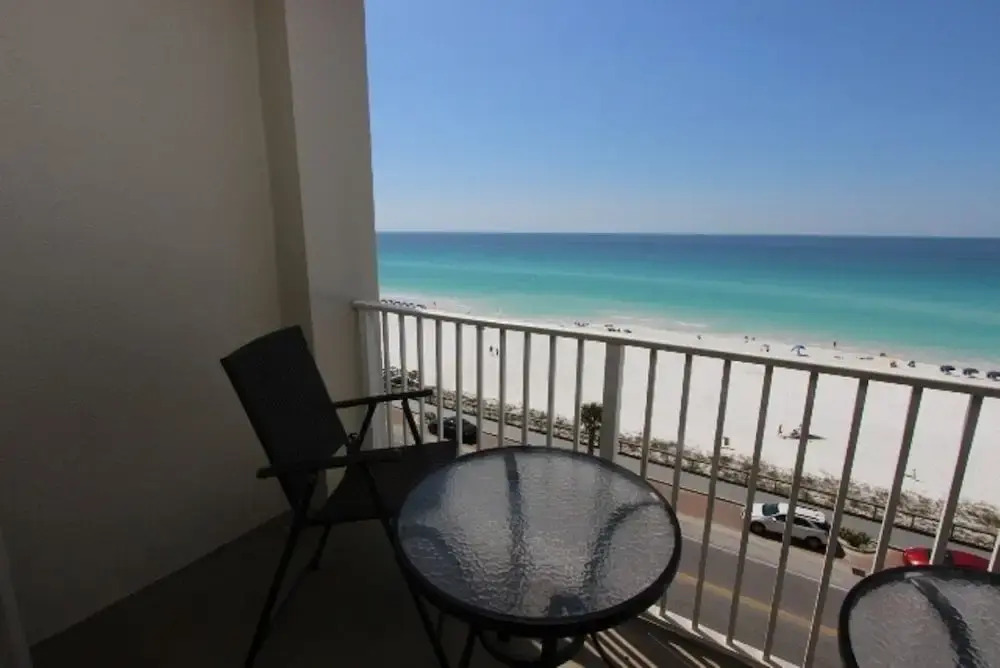 Majestic Sun 608A - 1 Br condo by RedAwning
