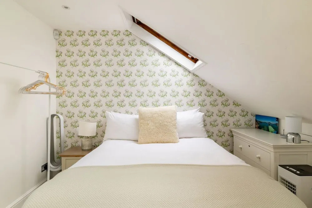 The Montagu 2 Bedroom With Terrace in Kensington