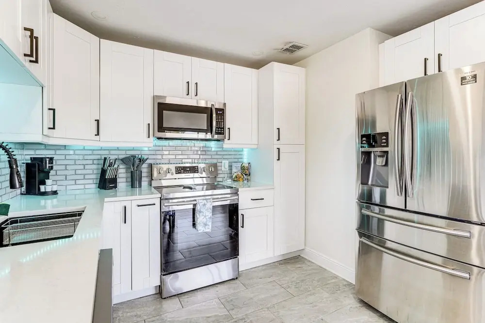 Near Airport & Sports Venues: Tampa Sanctuary!