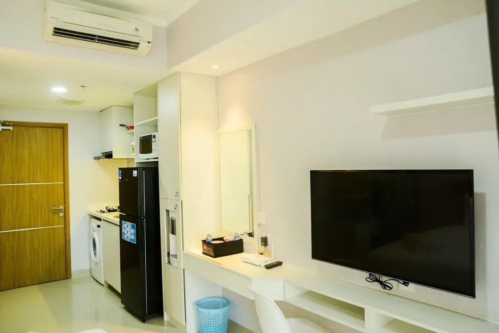 Mahogany Suites Studio Room the Oasis Apartment Cikarang
