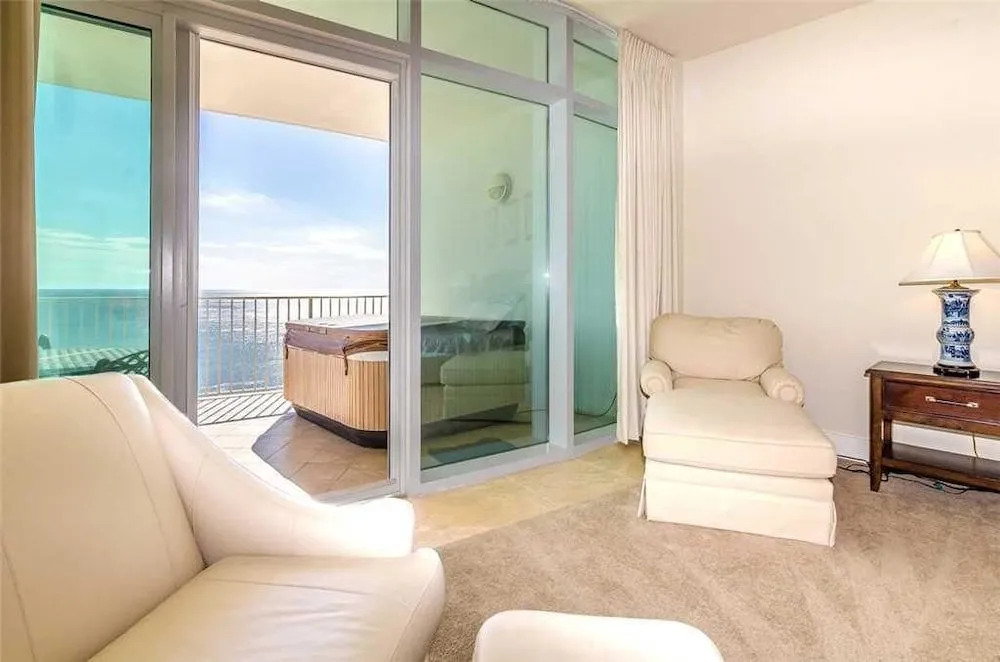 Turquoise Place 2405C - 3 Br condo by RedAwning