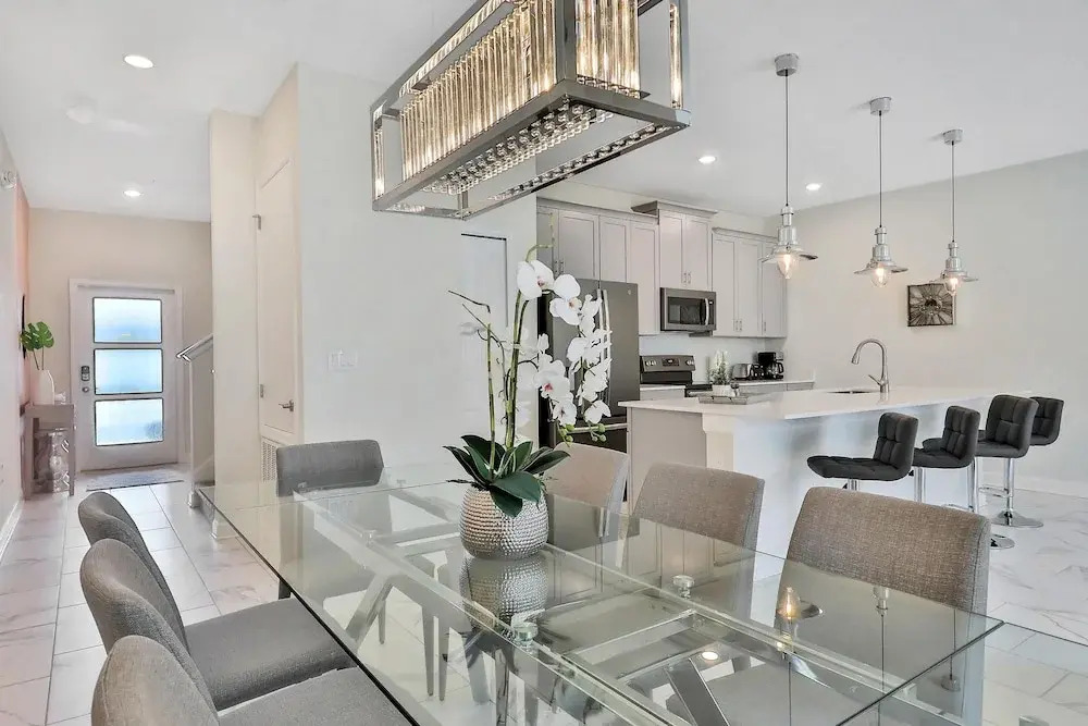 392 OC - 4BR Splendor: Private Pool