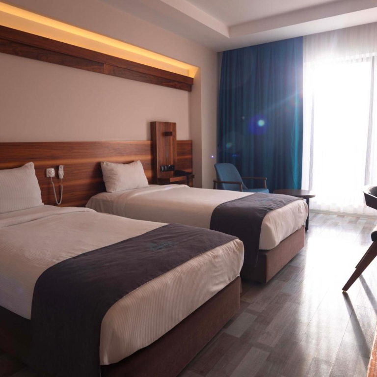 Karpalas City Hotel & Spa