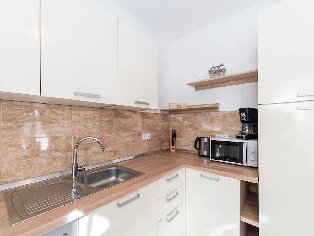 Beautiful Villa in Privlaka With Heated Swimming Pool