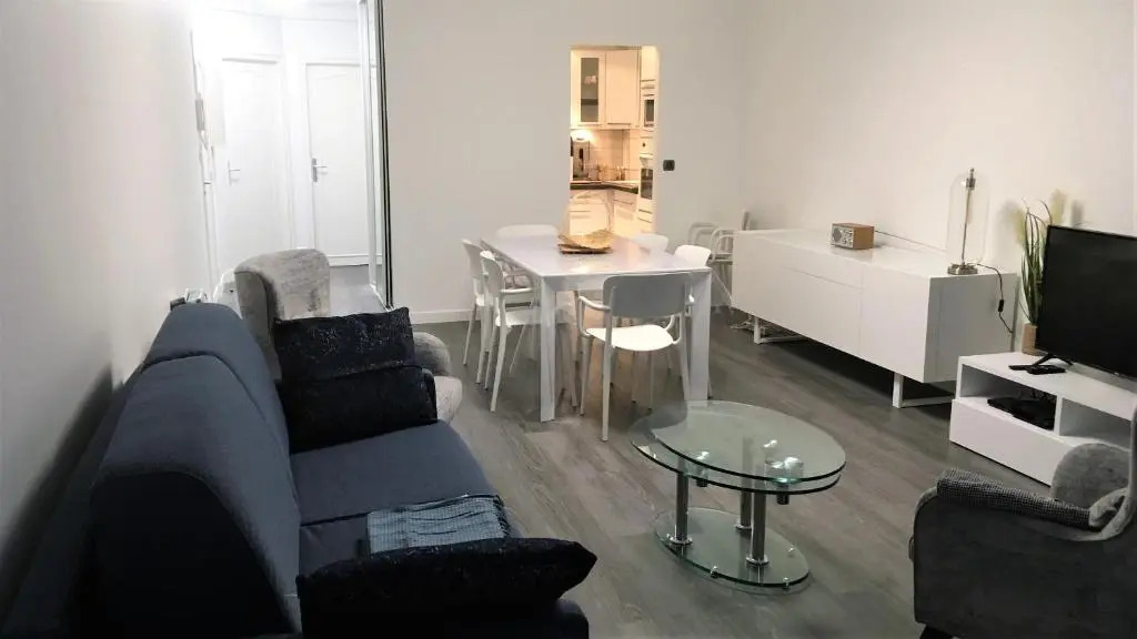 SPLENDIDE T3 DE 70m2 VUE MER A 2 MINUTES DU CENTRE-VILLE