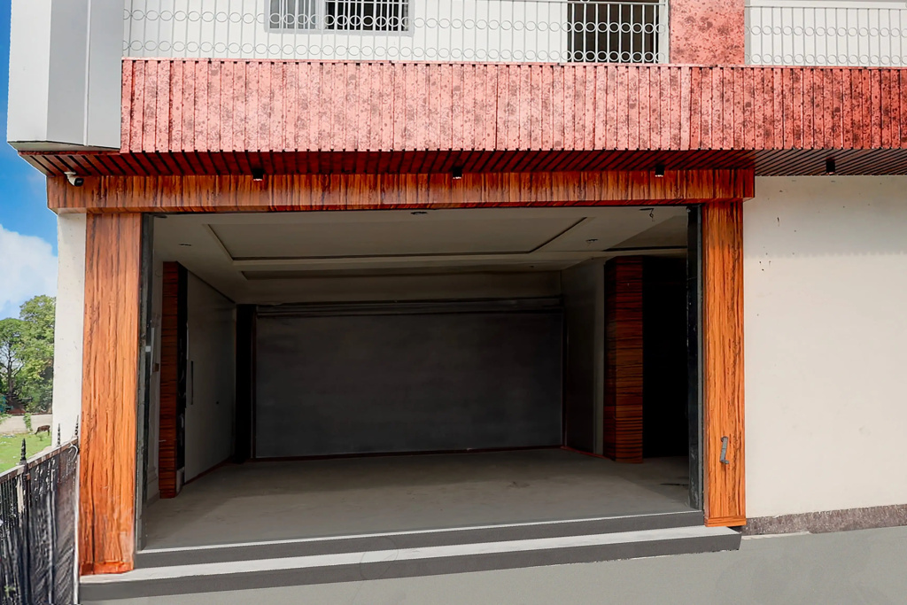 Townhouse Sarai Metro Station Formerly Palla