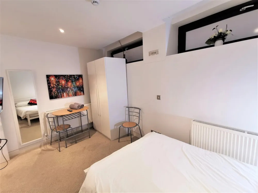 Double Room with en-suite - 1c