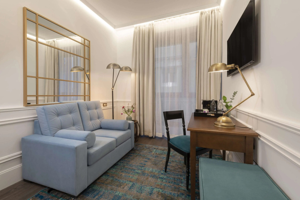 Boutique Hotel H10 Villa de la Reina