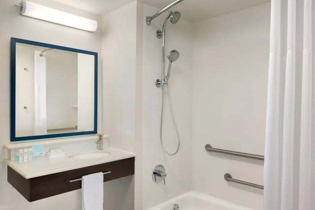 Hampton Inn West Des Moines Lake Drive