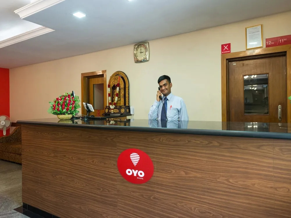 OYO 3722 Hotel StayEasy Majestic
