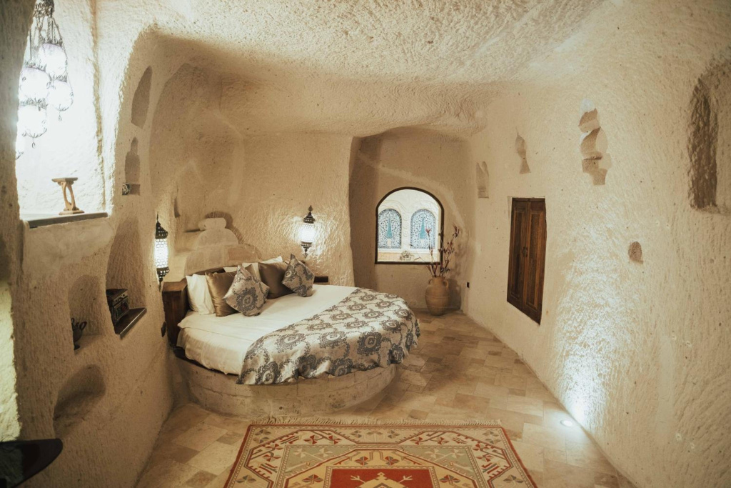 Hu of Cappadocia - Special Class